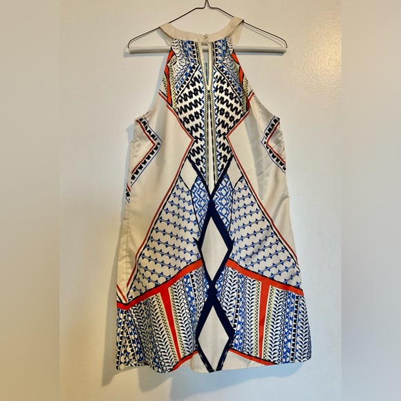 Venus Geometric Patterned Shift Dress - Picture 3 of 3